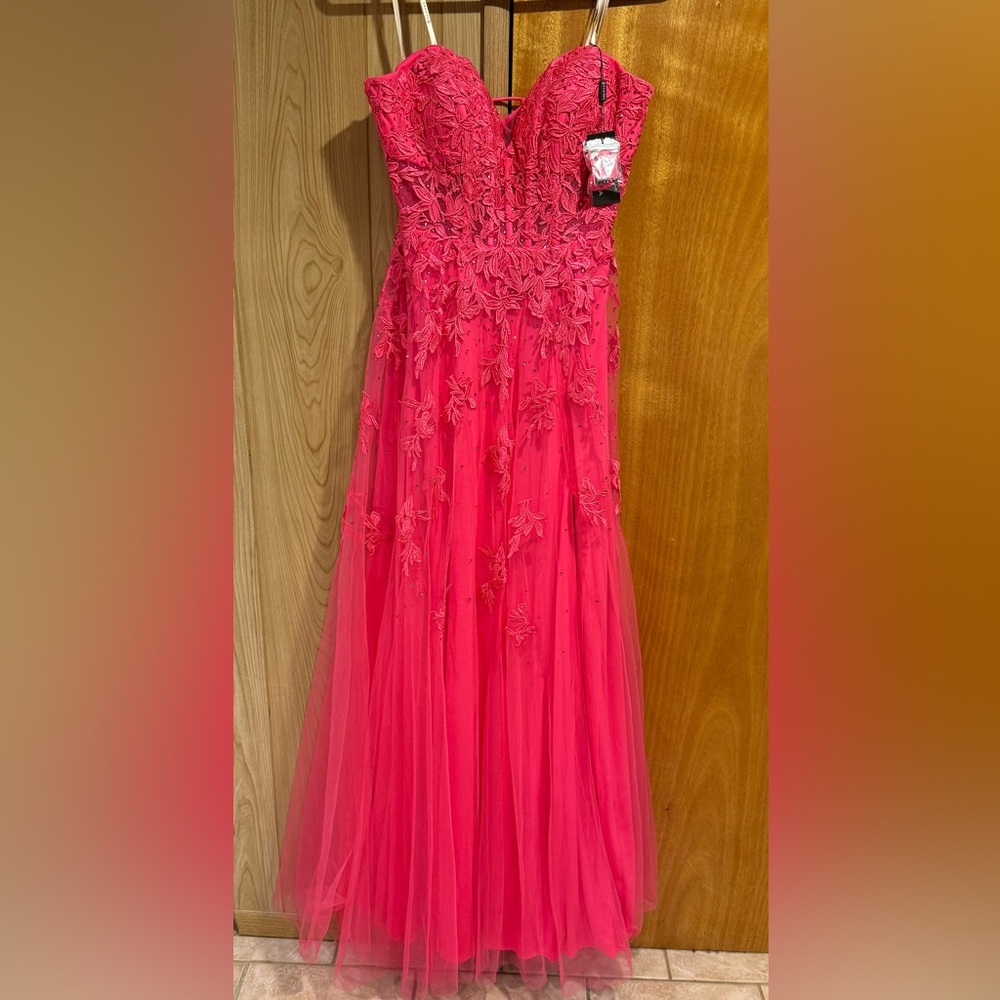 Faviana Glamour Strapless Sweetheart Long Lace Dress - Picture 3 of 5
